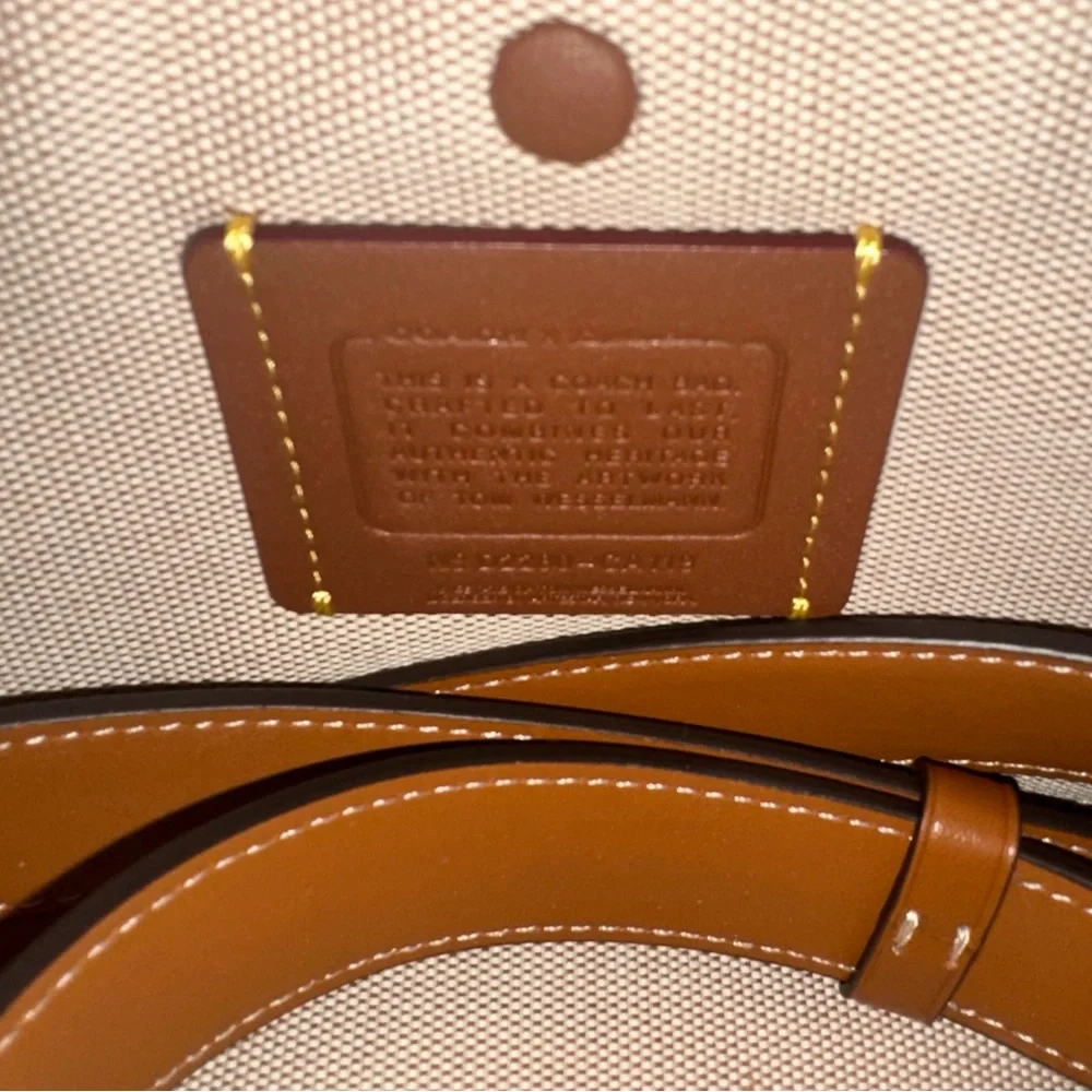 Coach Tom Wesselson limited Brown and Red Shoulder Bag with Lip Design - Picture 5 of 6